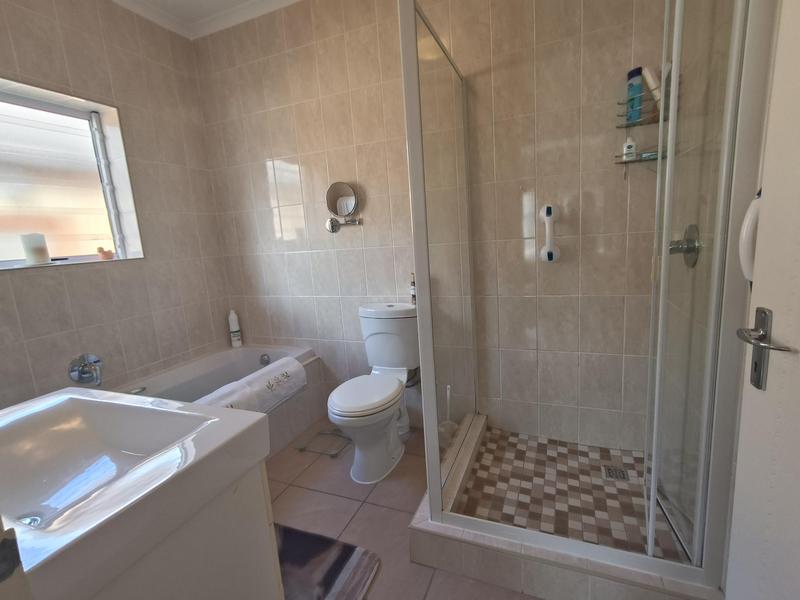 2 Bedroom Property for Sale in Sonkring Western Cape